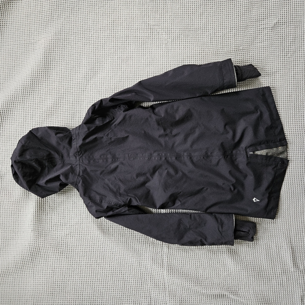 Ivivva Lululemon Girl's Black Raincoat Sz 6 - Picture 4 of 9